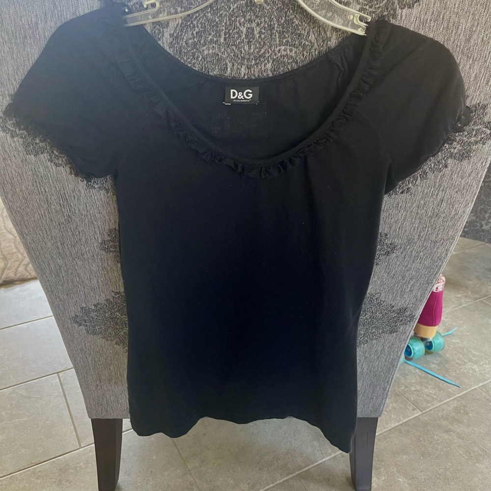 Vintage Dolce & Gabbana size S cut the tag cause it itches cute good condition